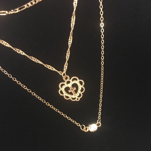 Dainty Boho Gold cross choker necklace - Picture 4 of 6